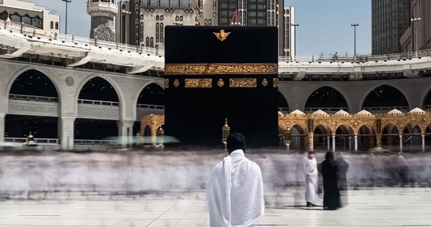 چه زمانی حج بر مسلمانان واجب می‌شود؟